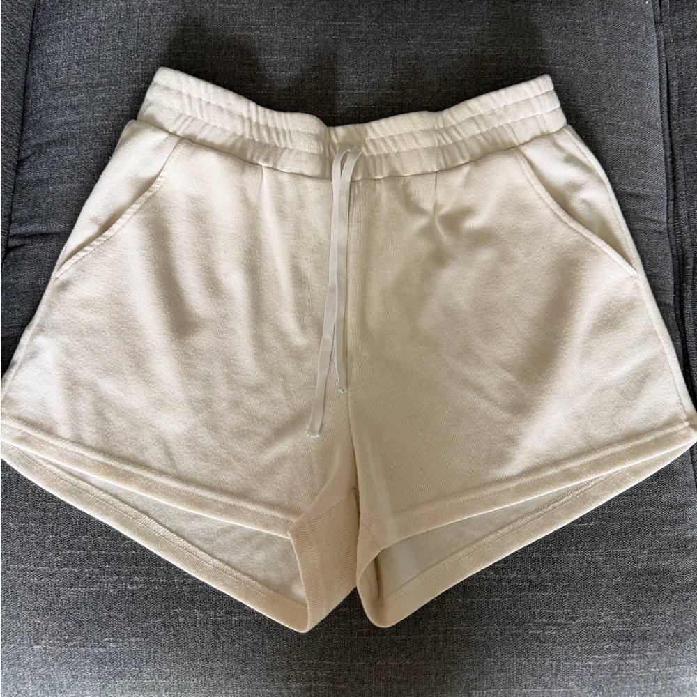 SHEIN Curve Cream High Rise Knit Shorts Size 0XL